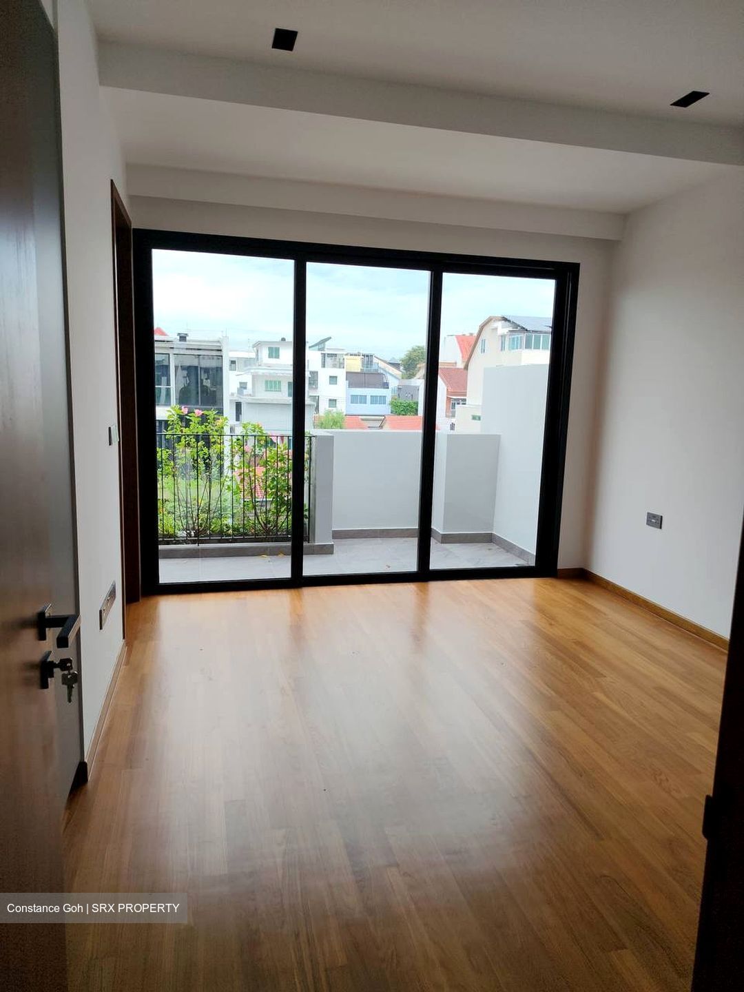 Sembawang Straits Estate (D27), Terrace #567612711
